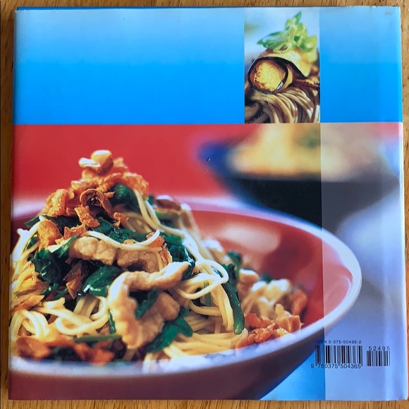 Noodles the new way cookbook (hardcover w/ sleeve) - Picture 3 of 3